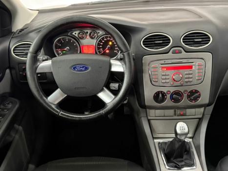 FORD Focus Hatch 1.6 4P, Foto 7