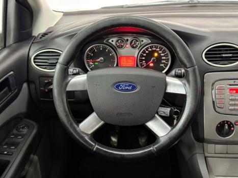 FORD Focus Hatch 1.6 4P, Foto 8