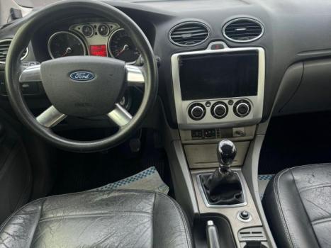 FORD Focus Hatch 1.6 4P GLX, Foto 4