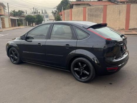 FORD Focus Hatch 1.6 4P GLX, Foto 9