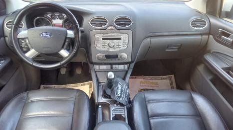 FORD Focus Hatch 2.0 16V 4P TITANIUM PLUS FLEX, Foto 2