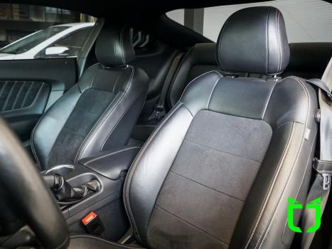 FORD Mustang 5.0 V8 32V BLACK SHADOW AUTOMTICO, Foto 30