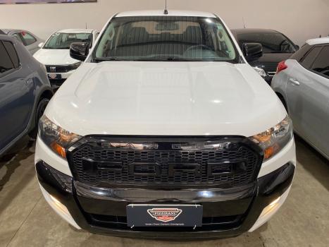 FORD Ranger 2.0 4P TURBO DIESEL XLS 4X4 CABINE DUPLA AUTOMTICO, Foto 2
