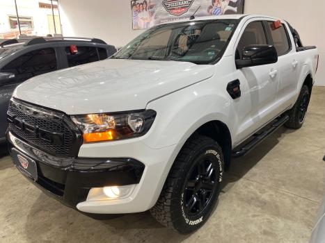 FORD Ranger 2.0 4P TURBO DIESEL XLS 4X4 CABINE DUPLA AUTOMTICO, Foto 3