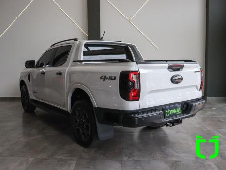 FORD Ranger 3.0 V6 4X4 LIMITED PLUS TURBO DIESEL CABINE DUPLA AUTOMTICO, Foto 4