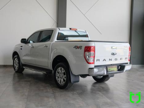 FORD Ranger 3.2 20V XLT 4X4 CABINE DUPLA TURBO DIESEL AUTOMTICO, Foto 4