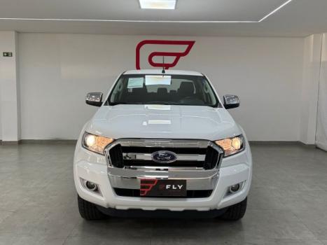 FORD Ranger 3.2 20V XLT 4X4 CABINE DUPLA TURBO DIESEL AUTOMTICO, Foto 3