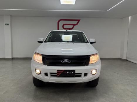 FORD Ranger 3.2 20V XLS CABINE DUPLA TURBO DIESEL, Foto 3