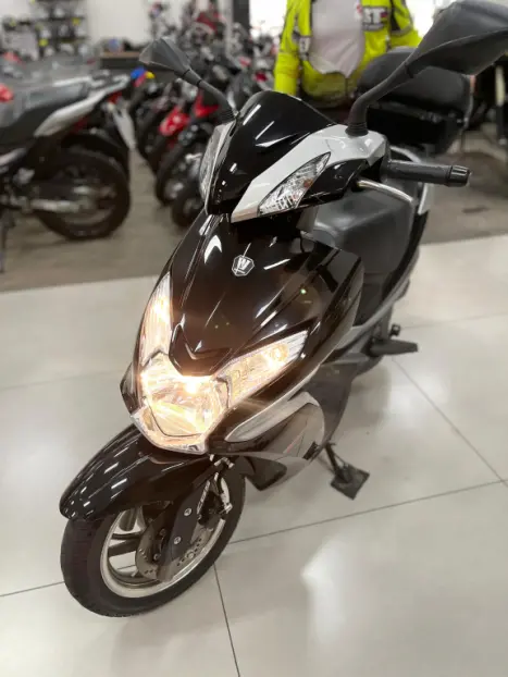 HAOJUE VR 150 , Foto 3