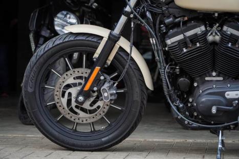 HARLEY DAVIDSON Sportster XL 883 IRON, Foto 3