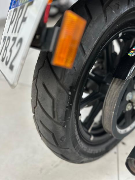 HARLEY DAVIDSON Sportster XL 883 IRON, Foto 3