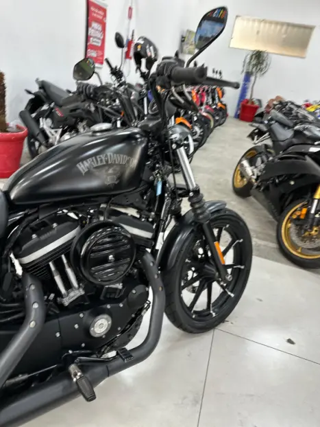 HARLEY DAVIDSON Sportster XL 883 IRON, Foto 14