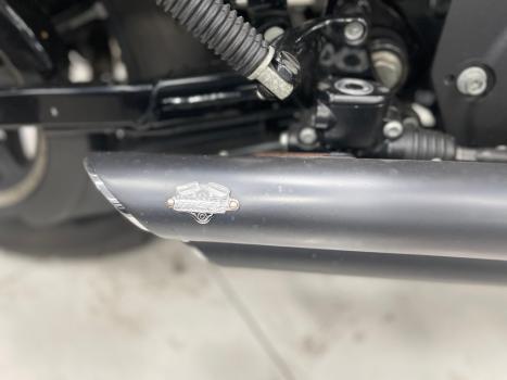 HARLEY DAVIDSON Sportster XL 883 IRON, Foto 3