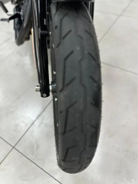 HARLEY DAVIDSON Sportster XL 883 IRON, Foto 2