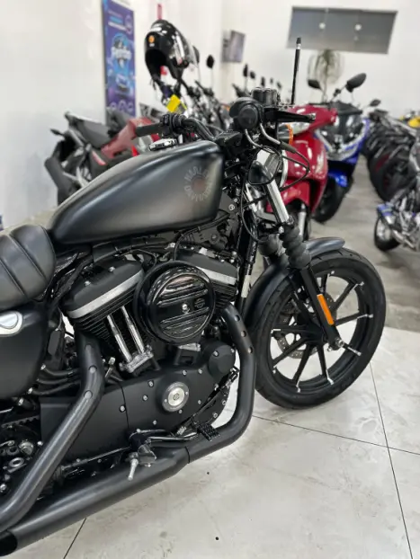 HARLEY DAVIDSON Sportster XL 883 IRON, Foto 9
