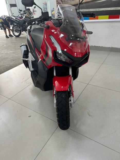 HONDA ADV 150 , Foto 6