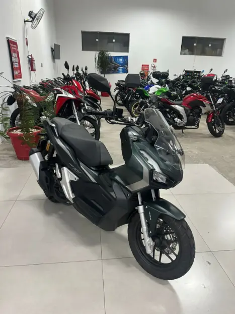 HONDA ADV 150 , Foto 4