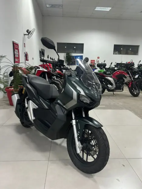 HONDA ADV 150 , Foto 5