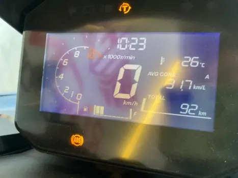 HONDA ADV 160 , Foto 4