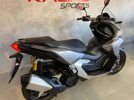 HONDA ADV 160 , Foto 6