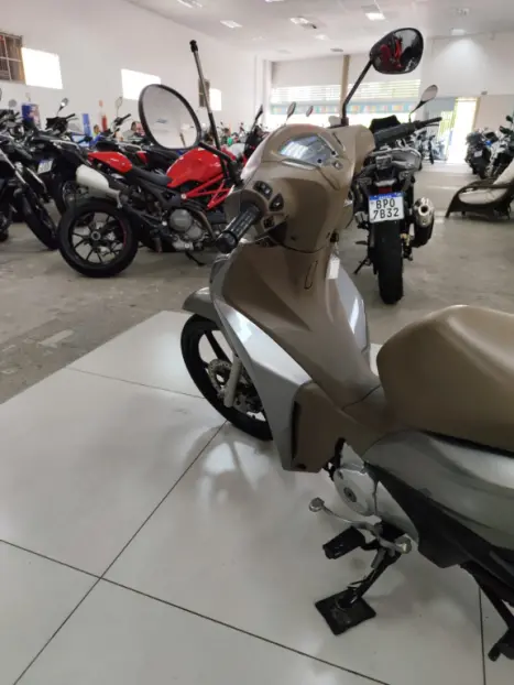 HONDA Biz 125 +, Foto 12