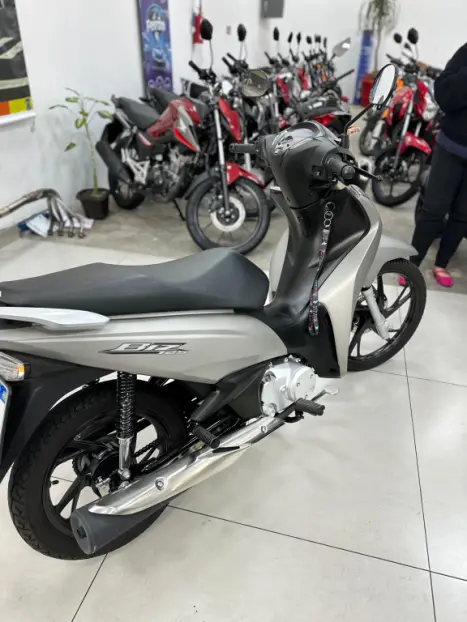 HONDA Biz 125 +, Foto 9