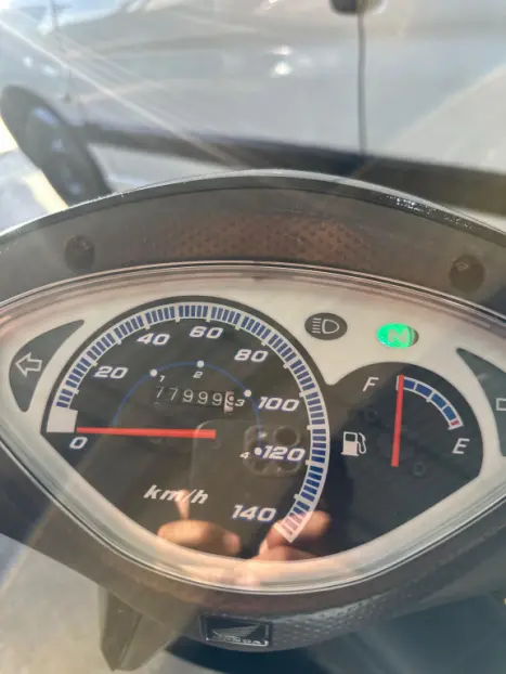 HONDA Biz 125 ES, Foto 4