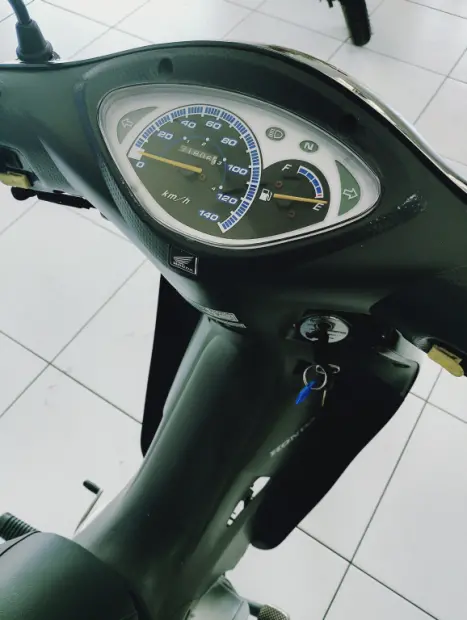 HONDA Biz 125 ES, Foto 3