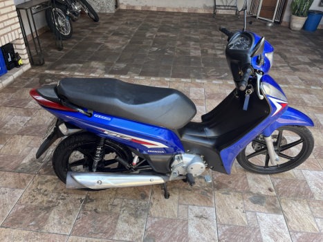 HONDA Biz 125 EX, Foto 6