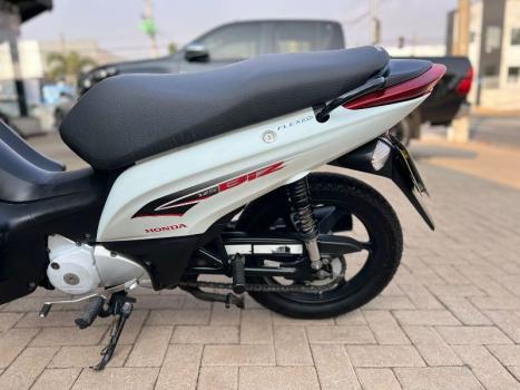 HONDA Biz 125 EX, Foto 4