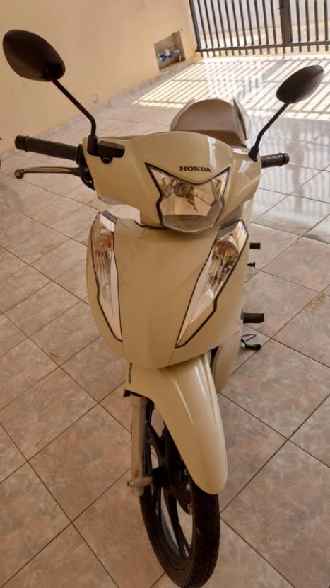 HONDA Biz 125 EX, Foto 3