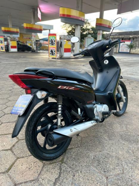 HONDA Biz 125 EX, Foto 3