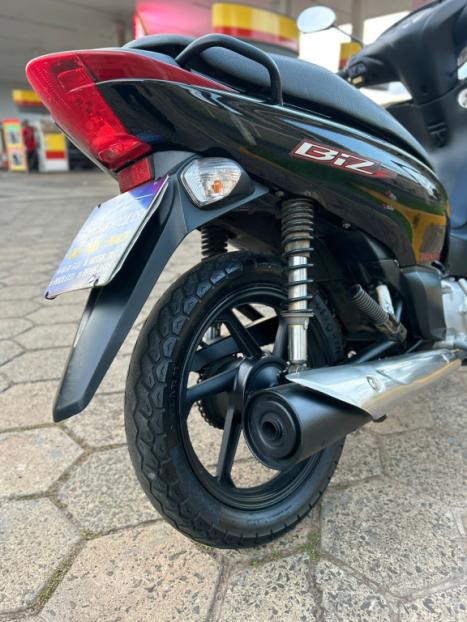 HONDA Biz 125 EX, Foto 4