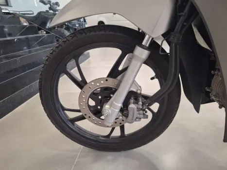 HONDA Biz 125 EX, Foto 8