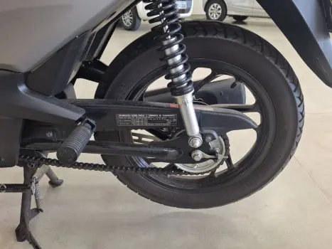 HONDA Biz 125 EX, Foto 9