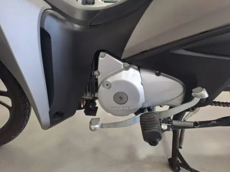 HONDA Biz 125 EX, Foto 10