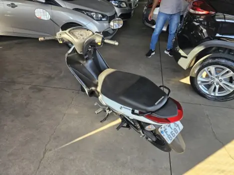 HONDA Biz 125 EX, Foto 4