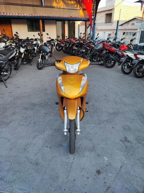 HONDA Biz 125 EX, Foto 4