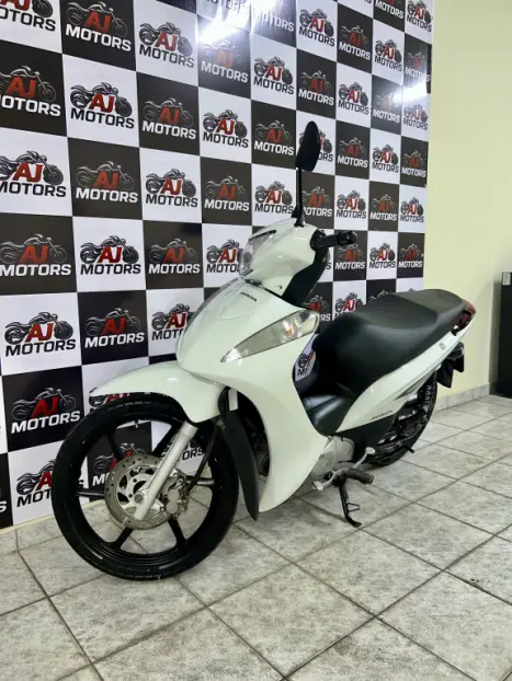 HONDA Biz 125 EX, Foto 2