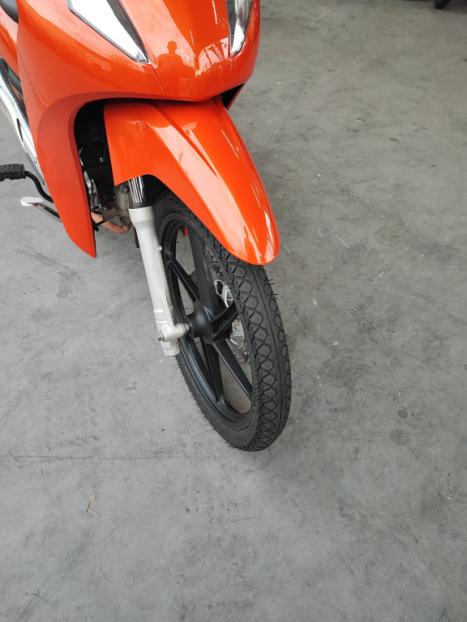 HONDA Biz 125 EX, Foto 6