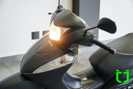HONDA Biz 125 EX, Foto 3