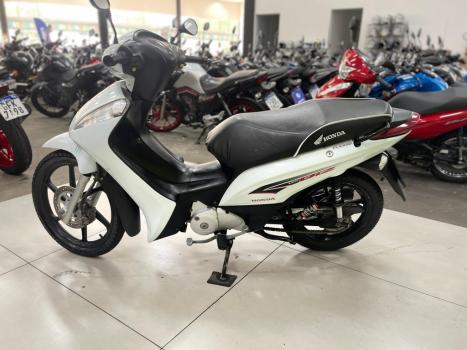 HONDA Biz 125 EX, Foto 4