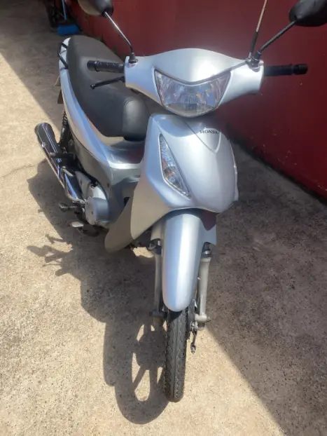 HONDA Biz 125 KS, Foto 3