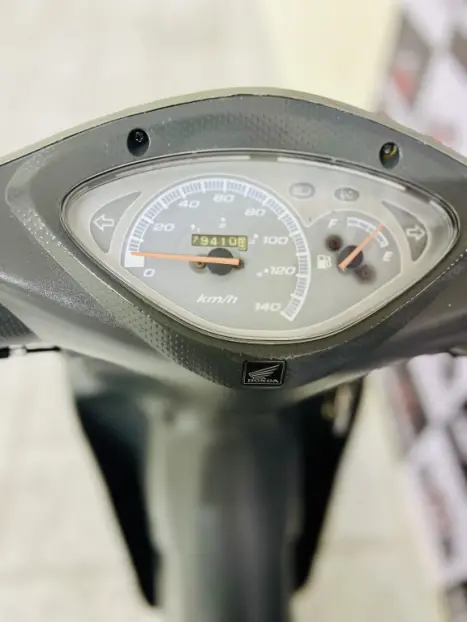HONDA Biz 125 KS, Foto 8