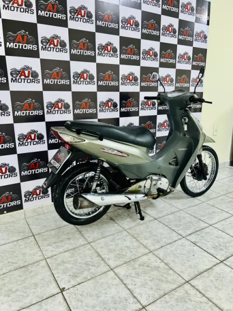 HONDA Biz 125 KS, Foto 11