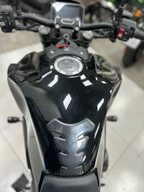HONDA CB 1000 R ABS, Foto 10