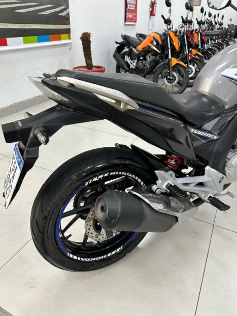 HONDA CB 250 F Twister FLEXONE, Foto 3
