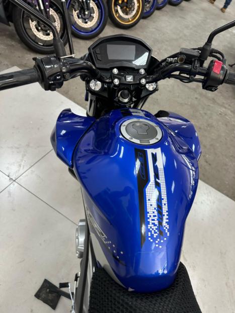 HONDA CB 250 F Twister , Foto 2
