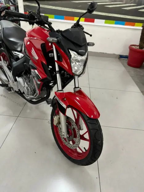HONDA CB 250 F Twister , Foto 6