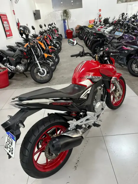 HONDA CB 250 F Twister , Foto 14